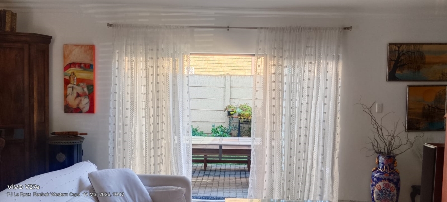 To Let 2 Bedroom Property for Rent in Reebok Western Cape